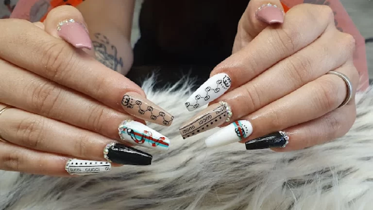 Hollywood Nails - Trier